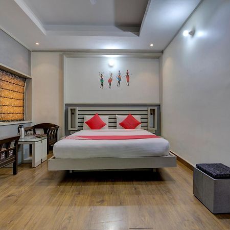 Oyo 1545 Hotel Shivani International Ahmedabad Exterior photo