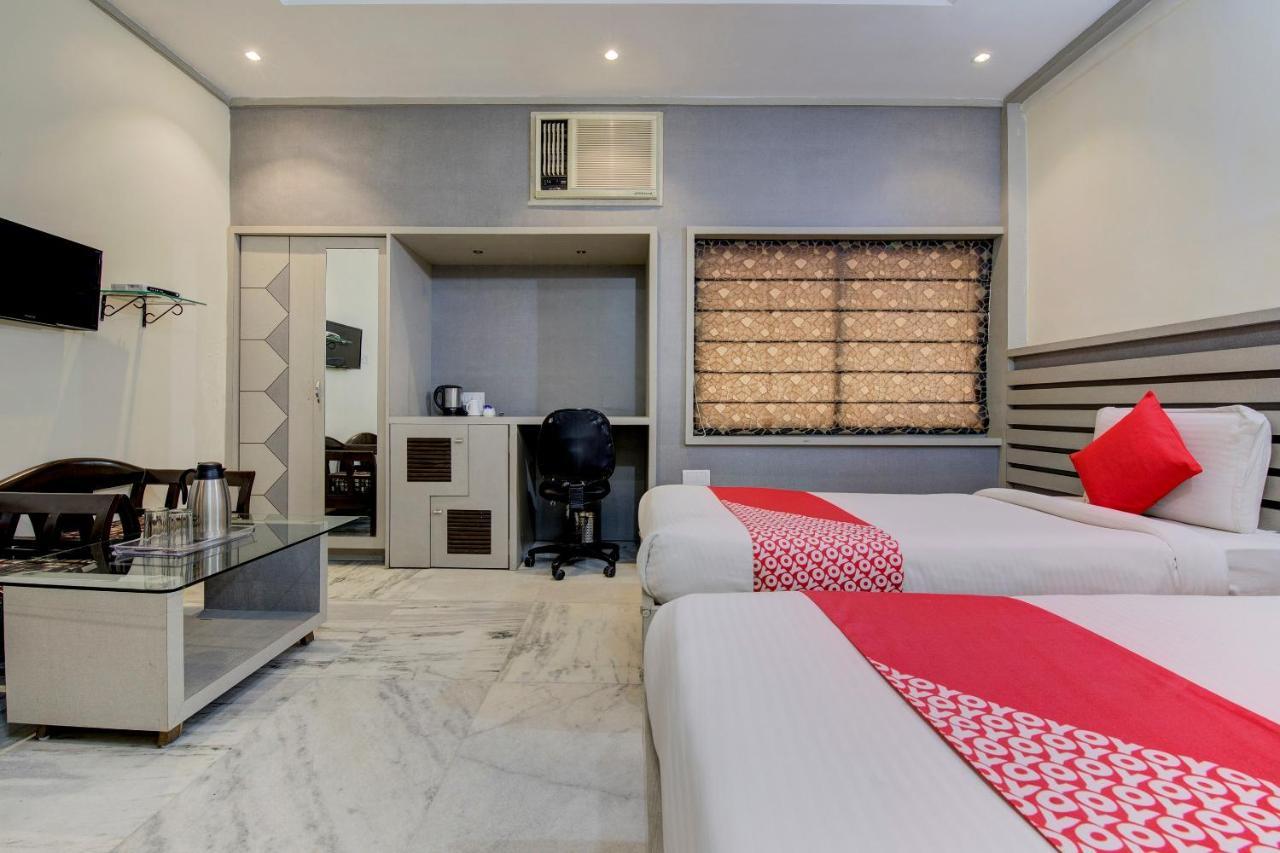 Oyo 1545 Hotel Shivani International Ahmedabad Exterior photo
