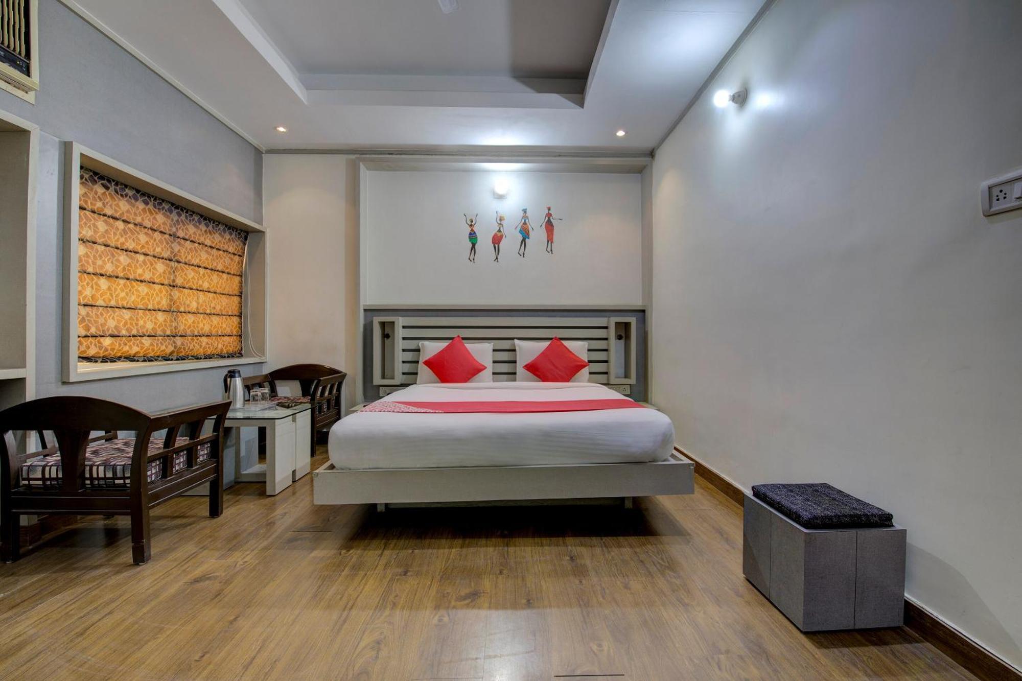 Oyo 1545 Hotel Shivani International Ahmedabad Exterior photo